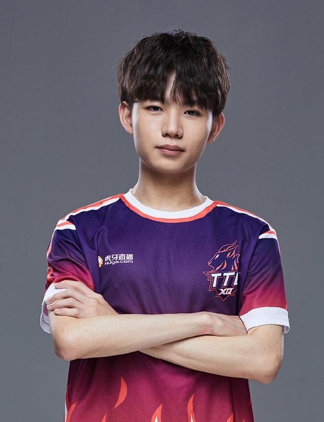 包含Uzi与30激战雄鹿分钟,战术调整胜负难料!,JackeyLove焦点对战赛场气氛高涨的词条 包含Uzi与30激战雄鹿分钟,战术调整胜负难料!,JackeyLove焦点对战赛场气氛高涨的词条