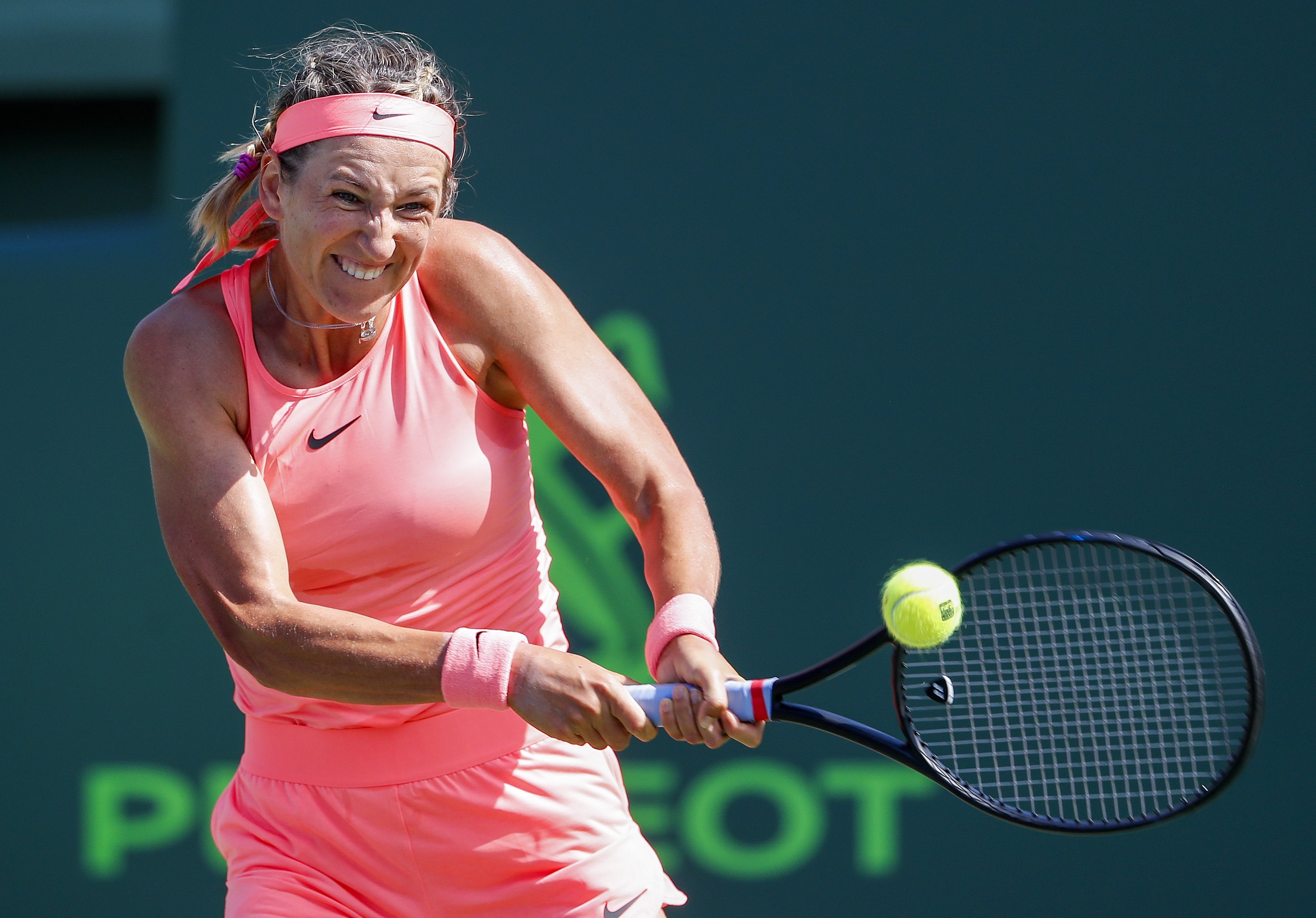 阿扎伦卡连续十五场比赛得分超过挺进下一轮,勇士挑战极限!的简单介绍 阿扎伦卡连续十五场比赛得分超过挺进下一轮,勇士挑战极限!的简单介绍